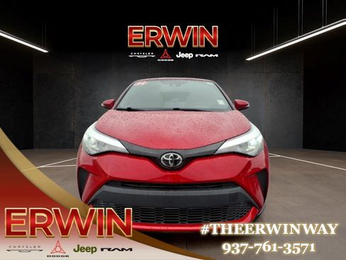 Used 2022 Toyota C-HR XLE FWD image 2