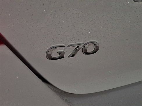 Used 2023 Genesis G70 2.0T image 33