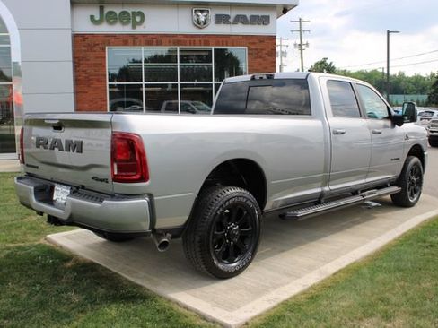 Used 2025 RAM 2500 Laramie AWD/4WD image 40
