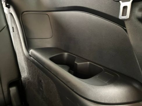 Used 2025 Nissan Pathfinder SL FWD image 39