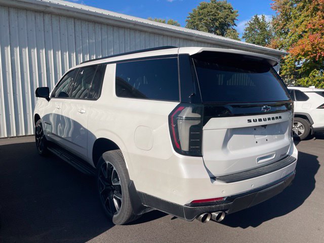 Used 2025 Chevrolet Suburban RST w/ Comfort Package AWD/4WD image 6