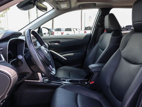 Used 2023 Toyota Corolla Cross XLE w/ Convenience Package AWD/4WD image 24
