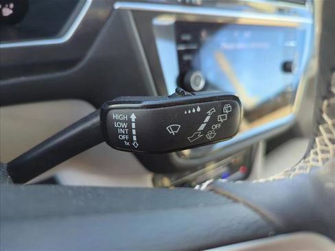 Used 2023 Volkswagen Tiguan SE w/ Panoramic Sunroof Package image 16