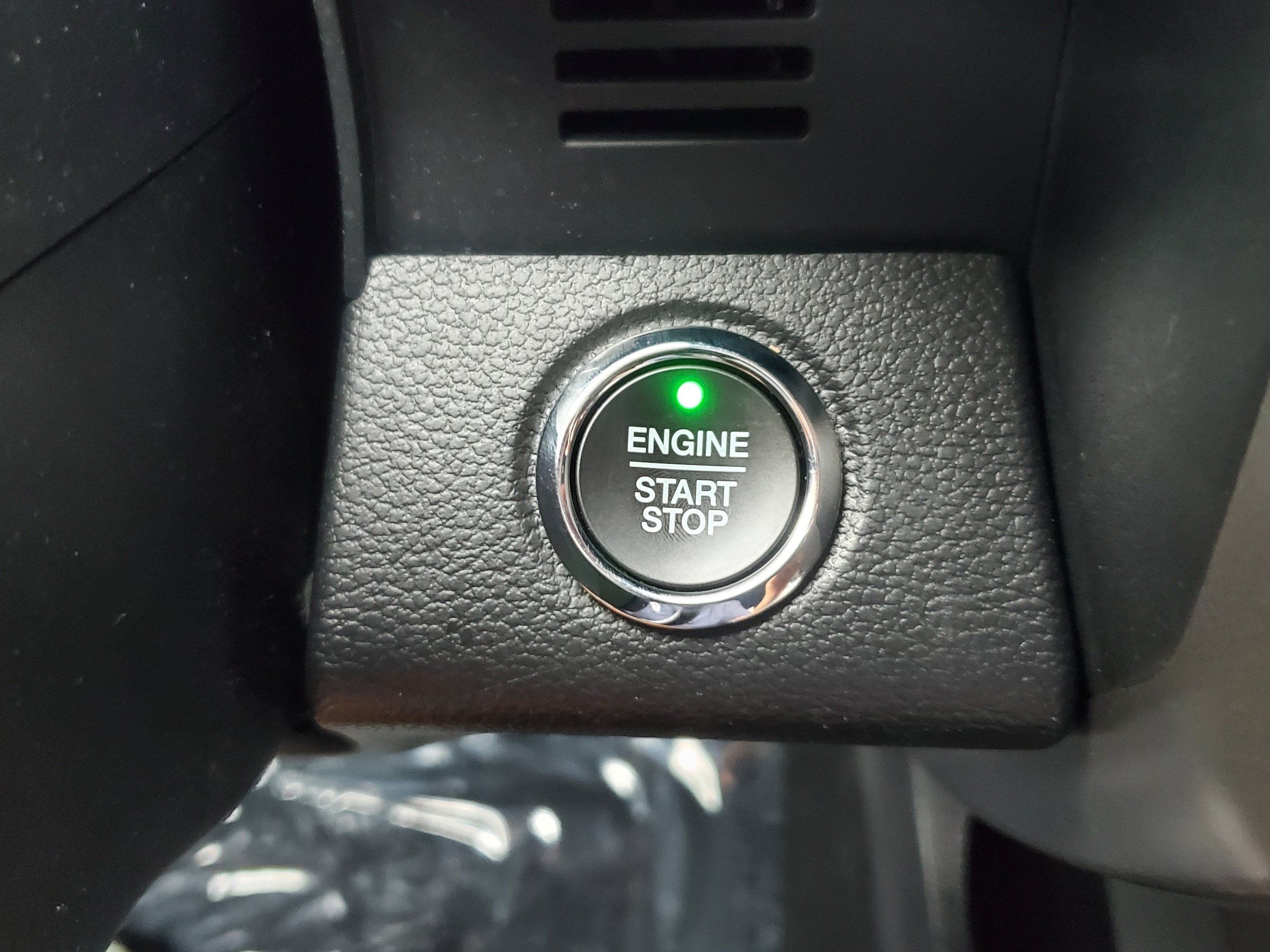 Used 2019 Ford Expedition XLT w/ Equipment Group 201A AWD/4WD image 24