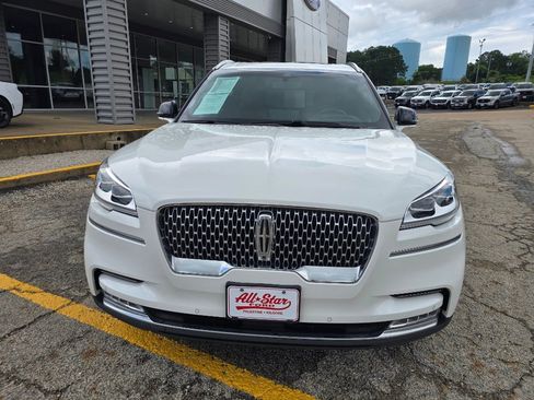 Used 2020 Lincoln Aviator Reserve w/ Equipment Group 202A AWD/4WD image 2