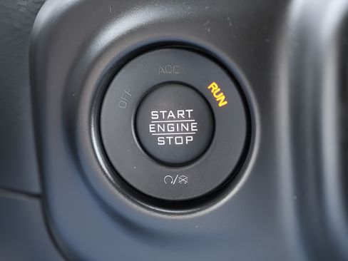 Used 2023 Jeep Wrangler Unlimited w/ Sun & Screen Package AWD/4WD image 33