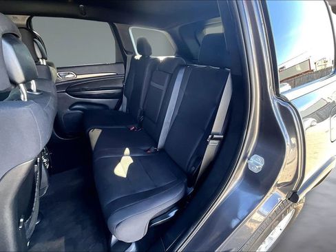 Used 2017 Jeep Grand Cherokee Laredo w/ Quick Order Package 23E image 27