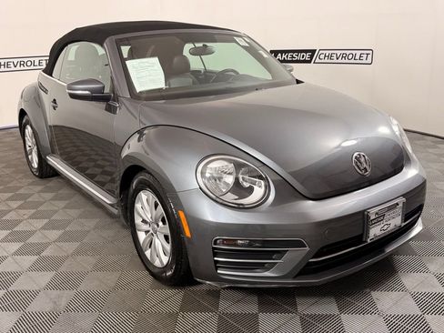 Used 2018 Volkswagen Beetle 2.0T S FWD image 8