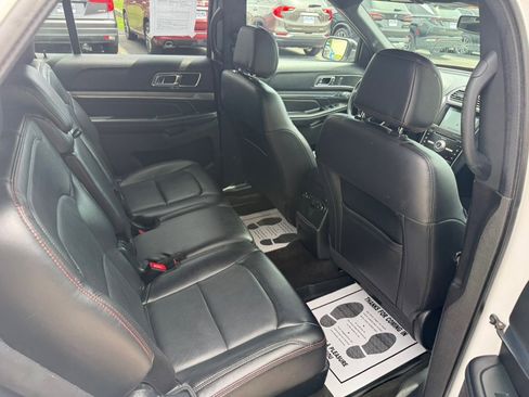 Used 2017 Ford Explorer Sport AWD/4WD image 30
