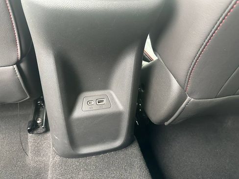 Used 2023 Buick Envision Essence w/ Sport Touring Package AWD/4WD image 27