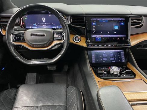 Used 2022 Jeep Grand Wagoneer Series III image 5