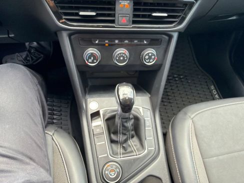 Certified 2022 Volkswagen Taos SE AWD/4WD image 19