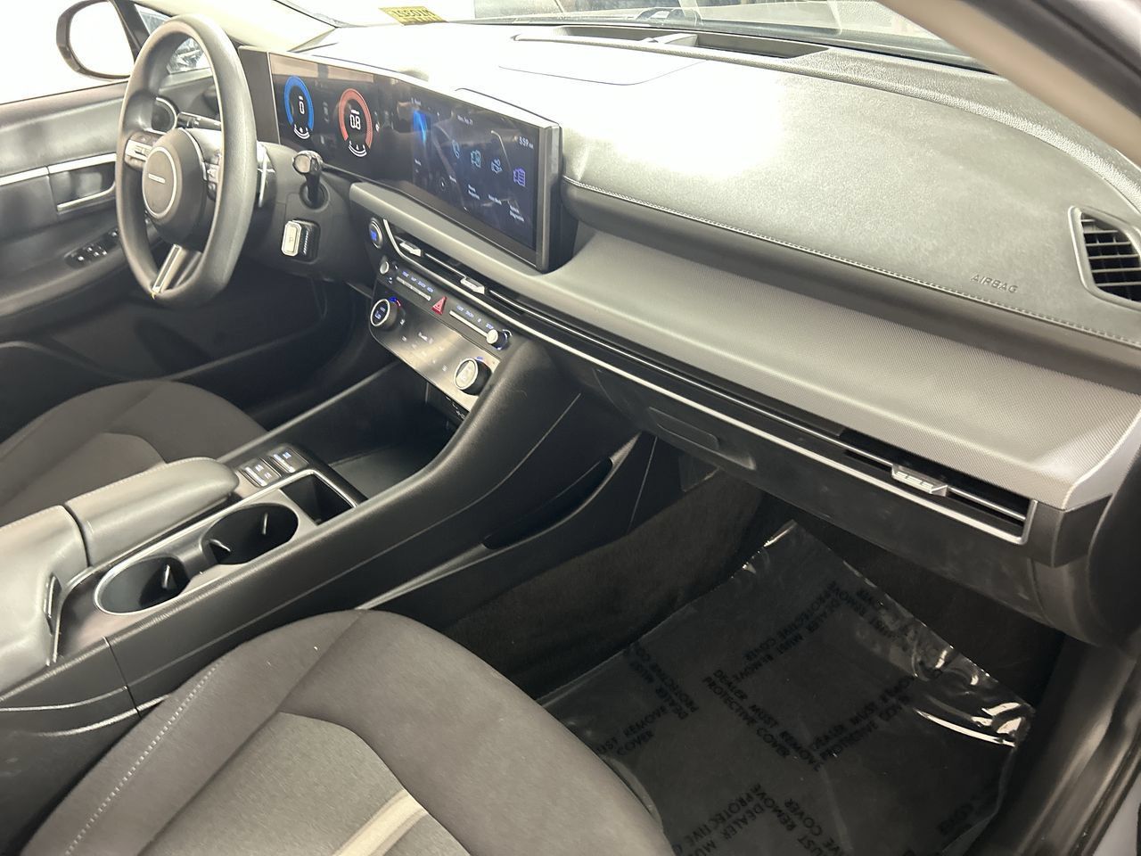 Used 2025 Hyundai Sonata SEL FWD image 27