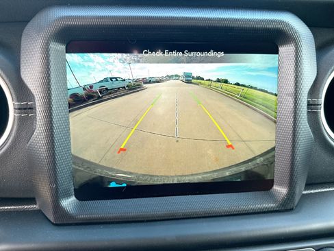 New 2023 Jeep Wrangler Sahara w/ Cold Weather Group image 17