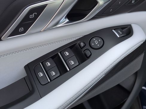 Used 2026 BMW X5 xDrive40i w/ Premium Package image 15