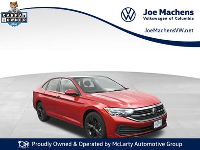 Used 2023 Volkswagen Jetta SE w/ Panoramic Sunroof Package