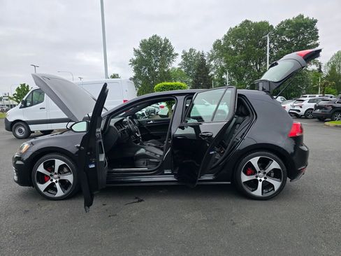 Used 2016 Volkswagen GTI SE w/ Lighting Package (SEL) FWD image 12