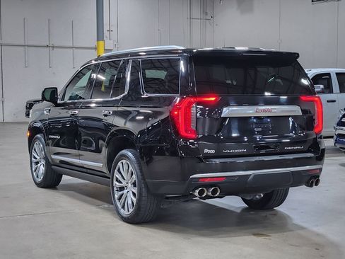 Used 2022 GMC Yukon Denali w/ Denali Premium Package AWD/4WD image 11
