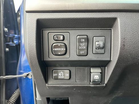 Used 2015 Toyota Tundra SR5 w/ TRD Off Road Package AWD/4WD image 15