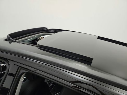 Used 2024 Audi Q8 e-tron Premium AWD/4WD image 11