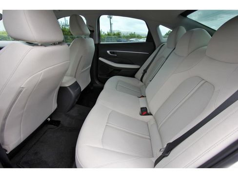 Certified 2025 Hyundai Sonata SE FWD image 14