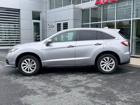 Used 2017 Acura RDX AWD image 3