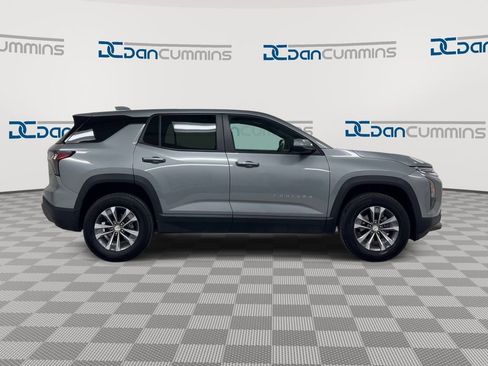 Used 2025 Chevrolet Equinox LT AWD/4WD image 9