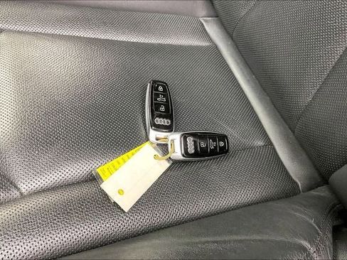 Used 2021 Audi Q7 3.0T Prestige image 14