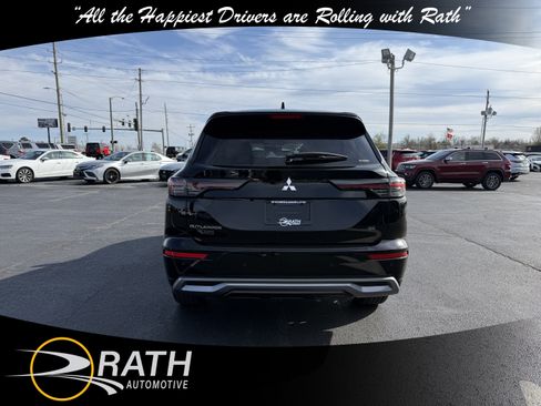 New 2026 Mitsubishi Outlander SE AWD/4WD image 8