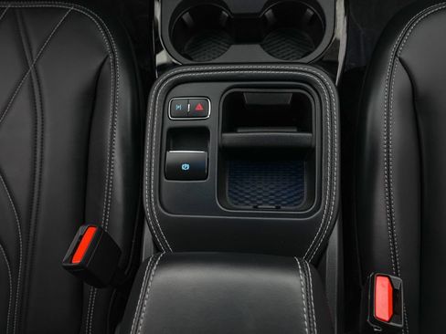 Certified 2025 Ford Mustang Mach-E Select RWD image 19