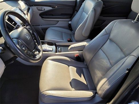 Used 2018 Honda Pilot Elite image 16