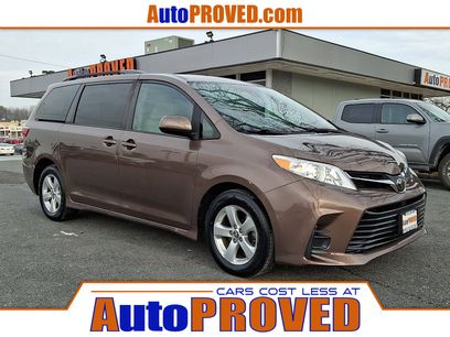 Used 2018 Toyota Sienna LE