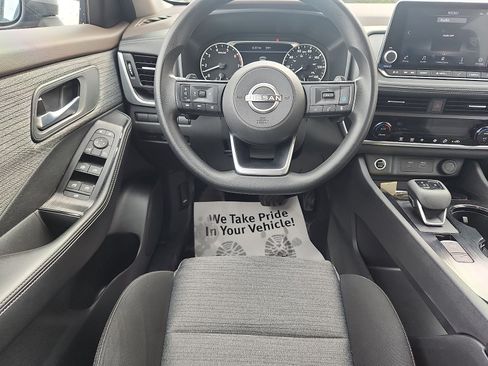 Used 2023 Nissan Rogue SV AWD/4WD image 10