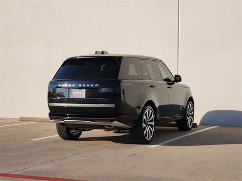 New 2026 Land Rover Range Rover SE image 4