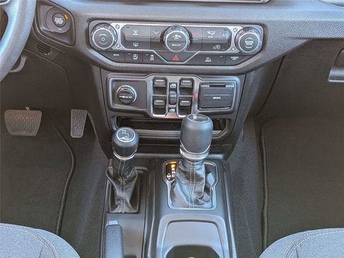 New 2026 Jeep Gladiator Sport image 19