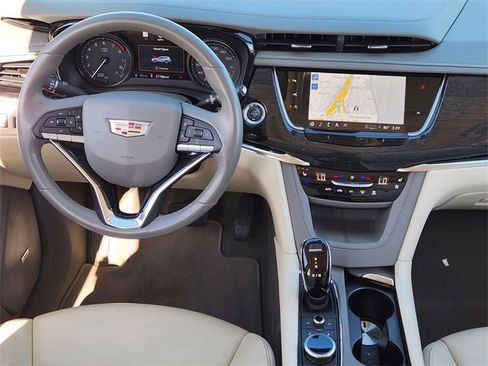 Used 2023 Cadillac XT6 Premium Luxury w/ Technology Package image 29