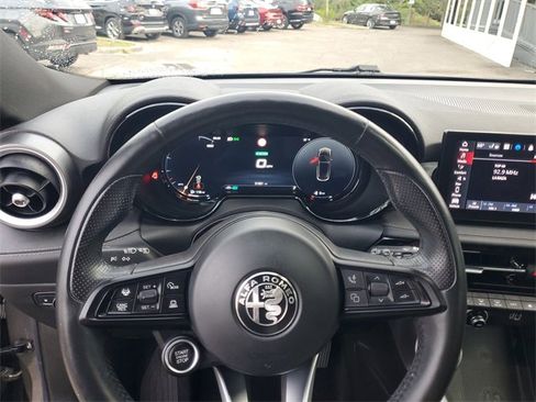 Used 2024 Alfa Romeo Tonale Ti w/ Active Assist Package image 19
