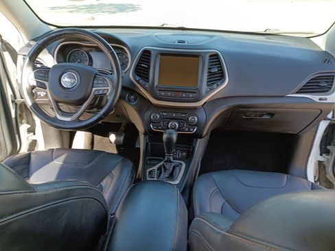 Used 2014 Jeep Cherokee Limited w/ Technology Group image 18