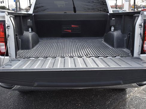 Used 2020 GMC Sierra 1500 SLE w/ Fleet Comfort Package image 13