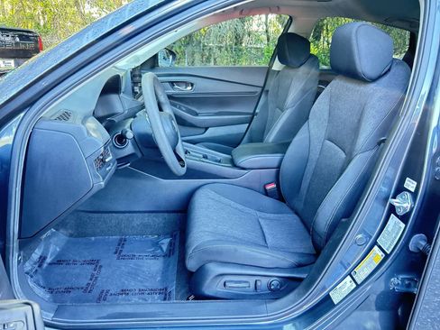 Used 2024 Honda Accord EX image 11