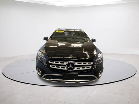 Used 2018 Mercedes-Benz GLA 250 4MATIC image 2