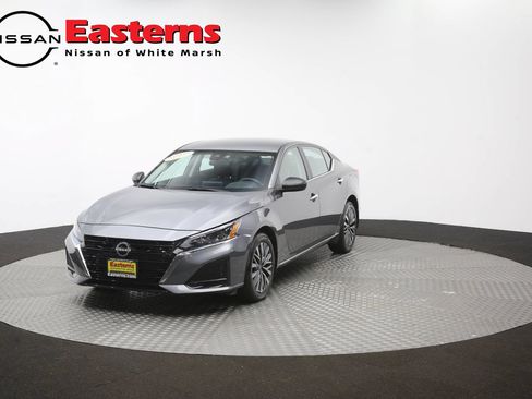 Used 2024 Nissan Altima 2.5 SV AWD/4WD image 55