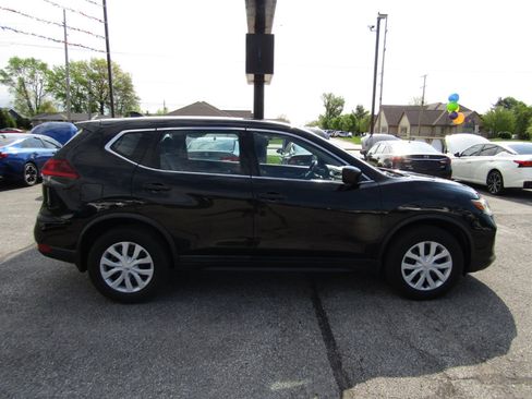 Used 2018 Nissan Rogue S image 8