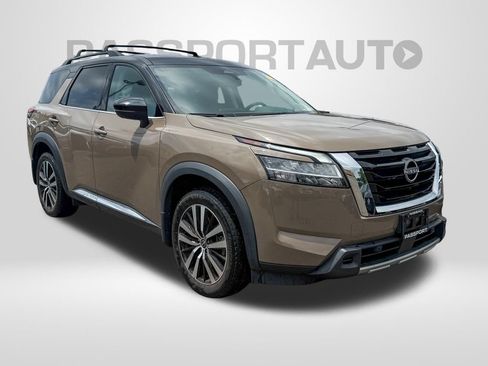 Certified 2023 Nissan Pathfinder Platinum AWD/4WD image 2