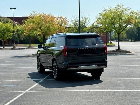 Used 2026 Ford Expedition Platinum w/ Platinum Ultimate Package AWD/4WD image 5