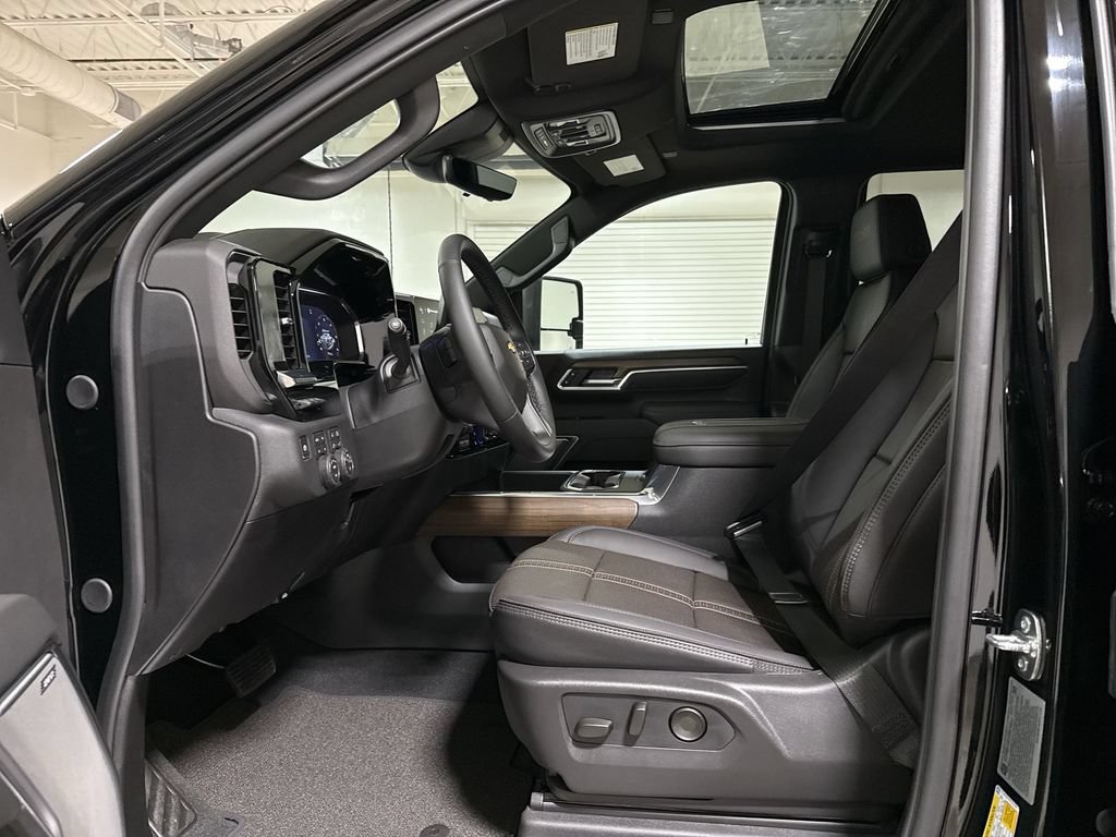 New 2026 Chevrolet Silverado 2500 High Country w/ High Country Premium Package AWD/4WD image 21