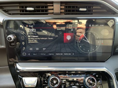 New 2026 GMC Sierra 1500 Denali w/ Denali Reserve Package AWD/4WD image 13
