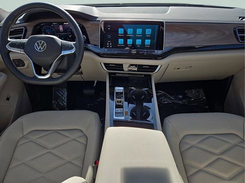 New 2026 Volkswagen Atlas SE image 13
