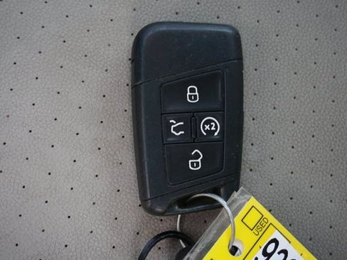 Used 2018 Volkswagen Atlas SE image 27