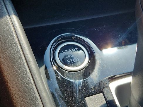 New 2025 Nissan Versa SV w/ Trunk Package image 10